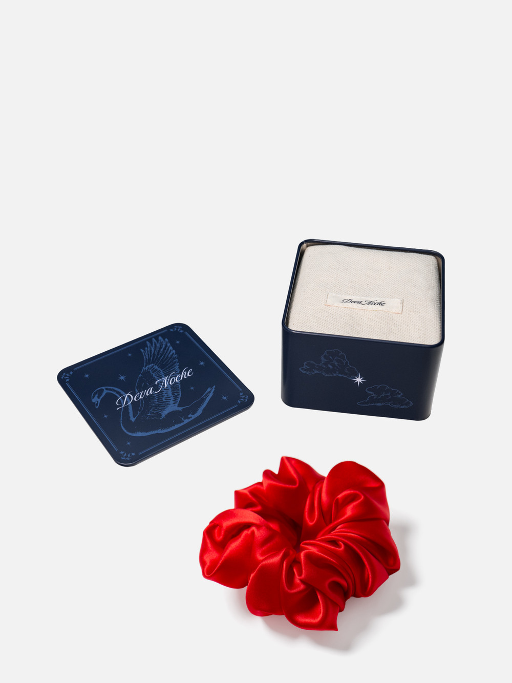 Большая шелковая резинка для волос LOVE